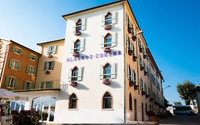 Hotel Corona